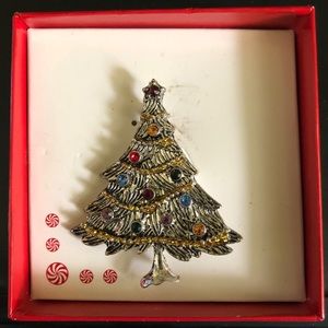 Jewelry - Holiday Christmas tree ๐ pin Jewelry - Holiday Christmas tree ๐ pin